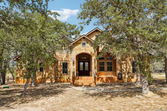 129 HIDDEN FOREST DR, La Vernia, TX 78121