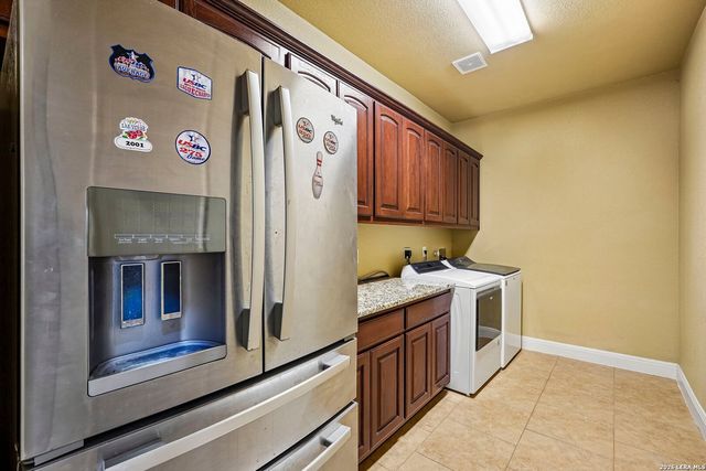 129 HIDDEN FOREST DR, La Vernia, TX 78121
