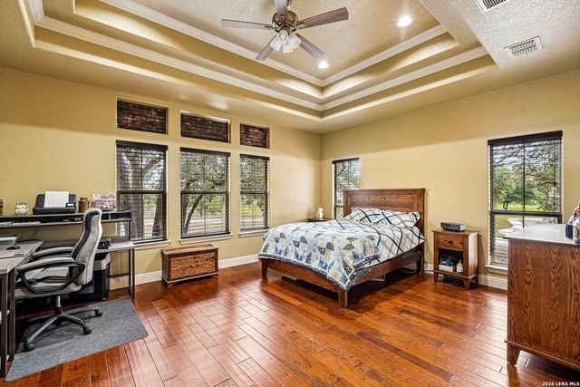 129 HIDDEN FOREST DR, La Vernia, TX 78121