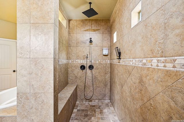 129 HIDDEN FOREST DR, La Vernia, TX 78121