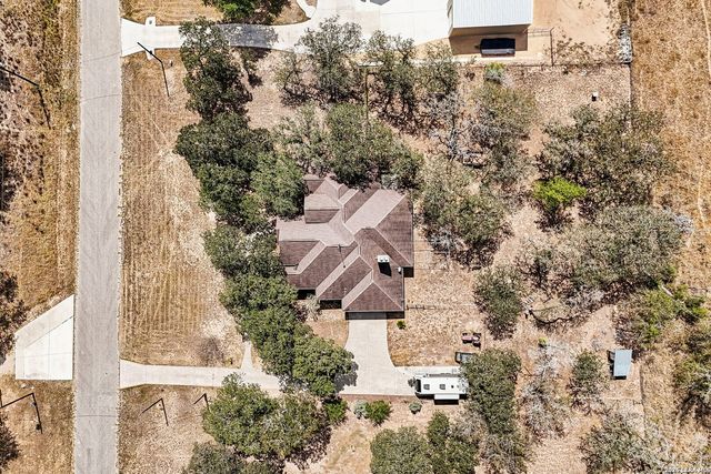 129 HIDDEN FOREST DR, La Vernia, TX 78121