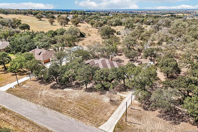 129 HIDDEN FOREST DR, La Vernia, TX 78121