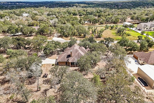 129 HIDDEN FOREST DR, La Vernia, TX 78121