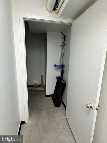 4254 MAIN ST, Philadelphia, PA 19127