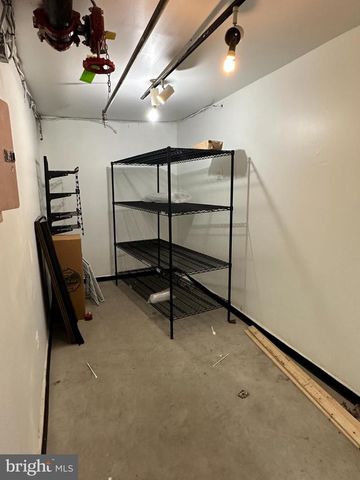 4254 MAIN ST, Philadelphia, PA 19127