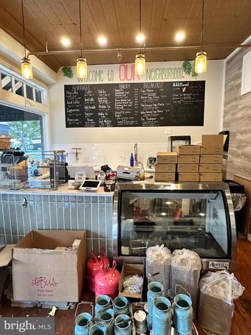 4254 MAIN ST, Philadelphia, PA 19127