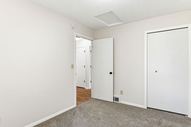 4233 Braddock Trail, Eagan, MN 55123