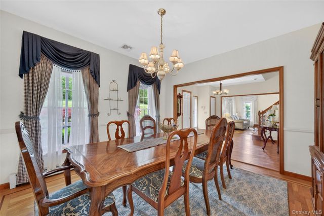 2 Melissa Lane, Washingtonville, NY 10992