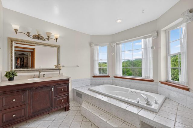 2 Melissa Lane, Washingtonville, NY 10992