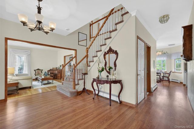 2 Melissa Lane, Washingtonville, NY 10992