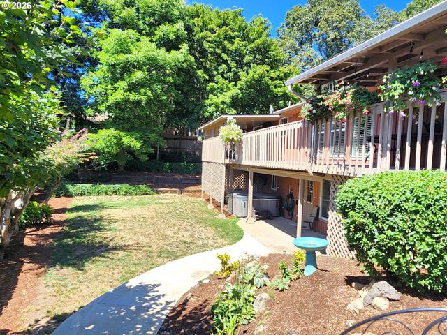 1387 WINDSONG Ct, Salem, OR 97304