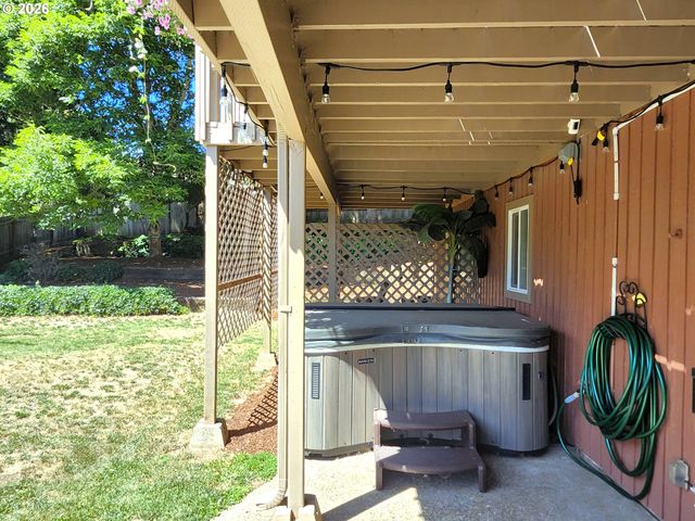 1387 WINDSONG Ct, Salem, OR 97304