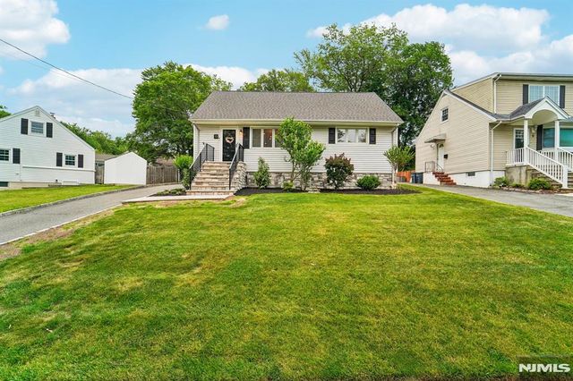 13 Crane Terrace, Verona, NJ 07044
