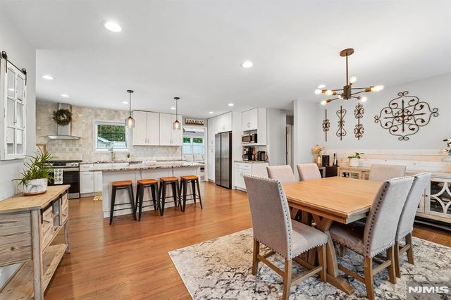 13 Crane Terrace, Verona, NJ 07044