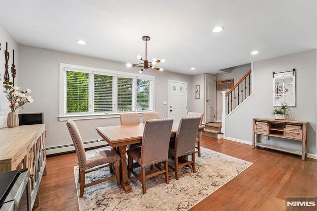 13 Crane Terrace, Verona, NJ 07044