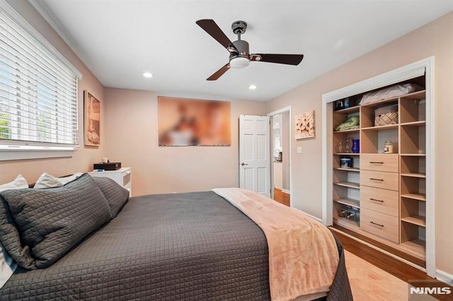 13 Crane Terrace, Verona, NJ 07044