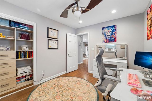 13 Crane Terrace, Verona, NJ 07044