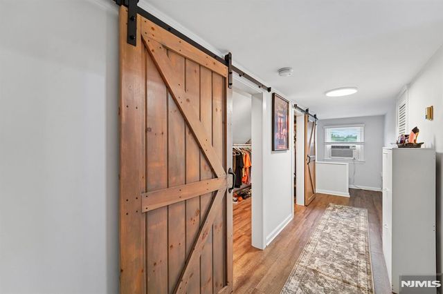 13 Crane Terrace, Verona, NJ 07044