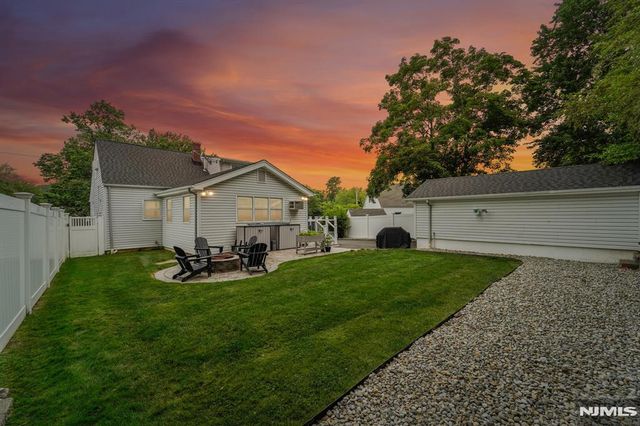 13 Crane Terrace, Verona, NJ 07044