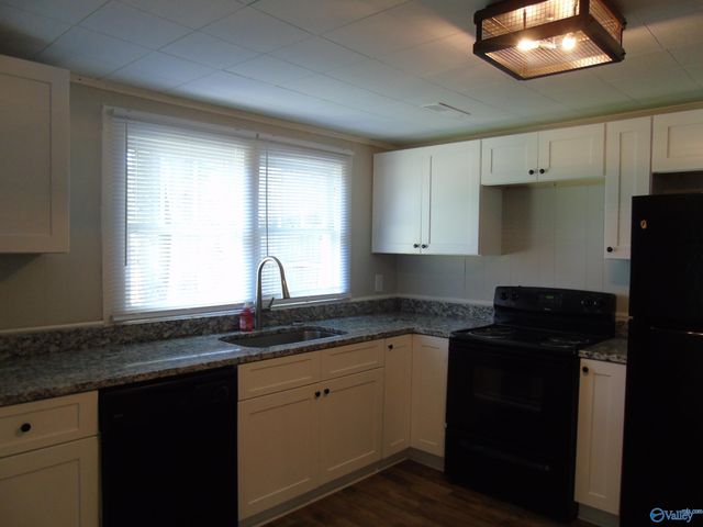 1107 England Street NE A, Huntsville, AL 35801