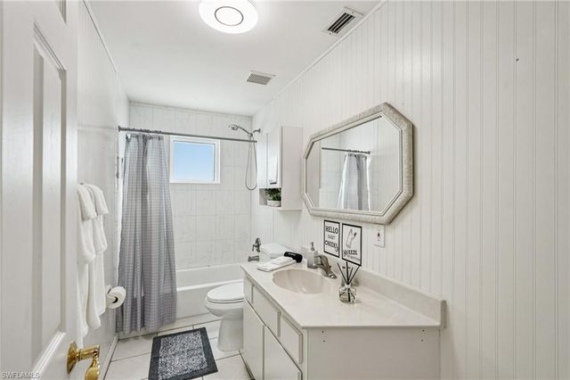 4439 Rosea CT, Naples, FL 34104