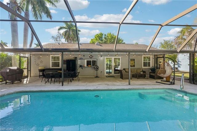 4439 Rosea CT, Naples, FL 34104