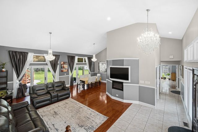 20651 N Horatio Boulevard, Lincolnshire, IL 60069
