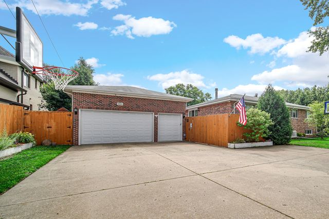 20651 N Horatio Boulevard, Lincolnshire, IL 60069