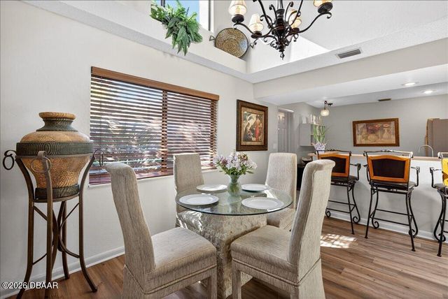 16 Lake Forest Court N, Palm Coast, FL 32137