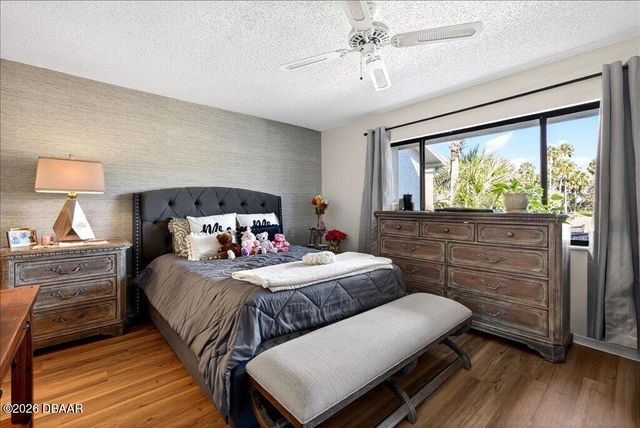 16 Lake Forest Court N, Palm Coast, FL 32137