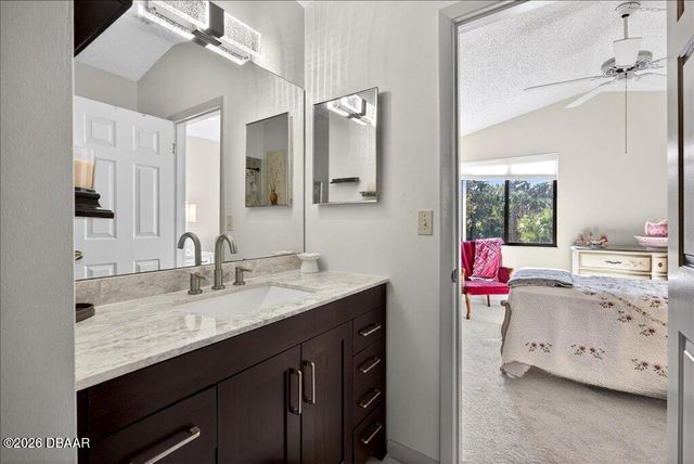 16 Lake Forest Court N, Palm Coast, FL 32137