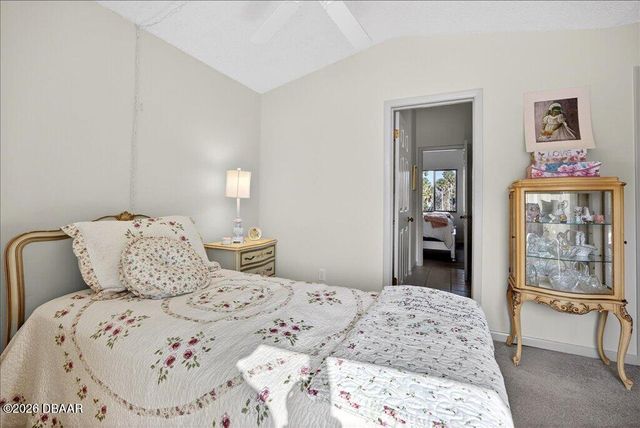 16 Lake Forest Court N, Palm Coast, FL 32137