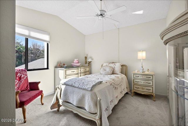 16 Lake Forest Court N, Palm Coast, FL 32137