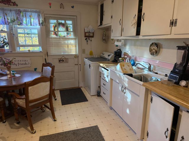 5 Pleasant Street, Bristol, VT 05443