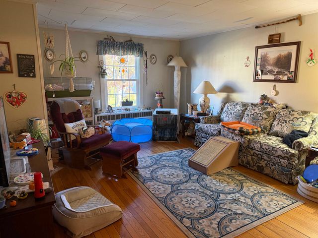 5 Pleasant Street, Bristol, VT 05443