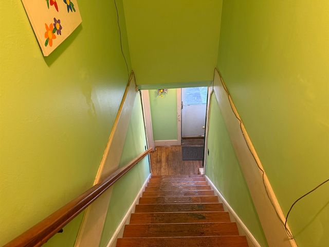 5 Pleasant Street, Bristol, VT 05443