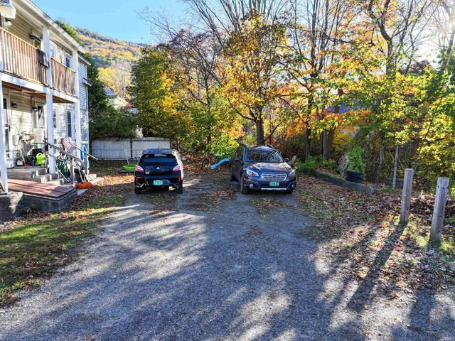 5 Pleasant Street, Bristol, VT 05443