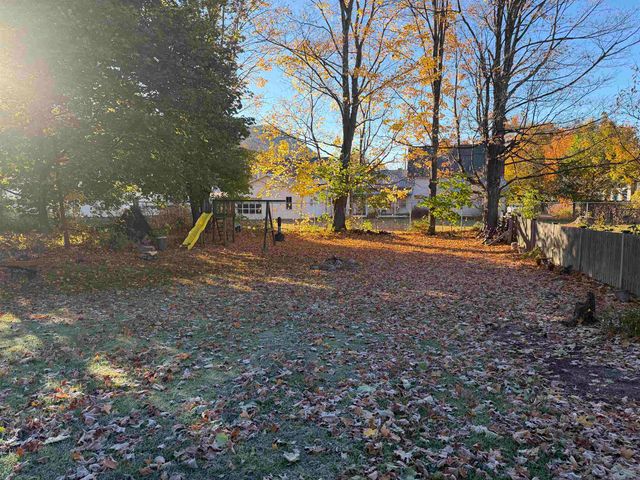 5 Pleasant Street, Bristol, VT 05443