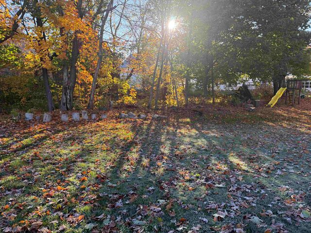 5 Pleasant Street, Bristol, VT 05443