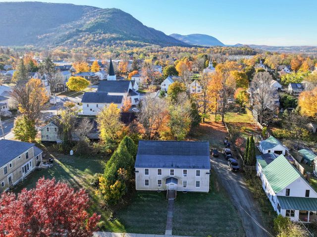 5 Pleasant Street, Bristol, VT 05443