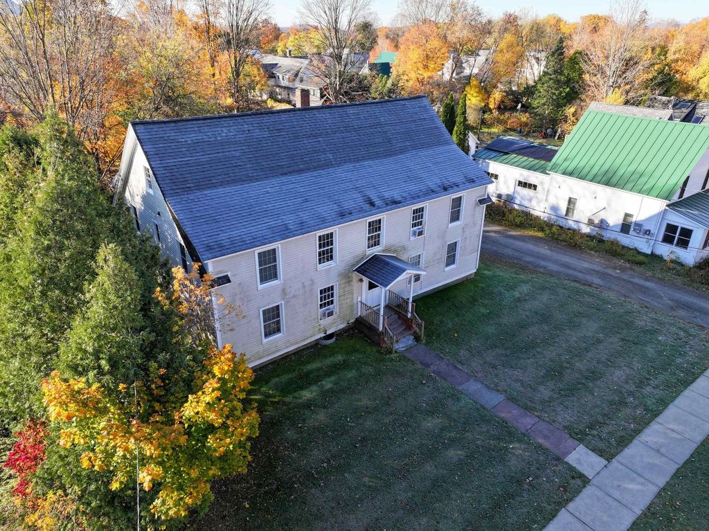 5 Pleasant Street, Bristol, VT 05443