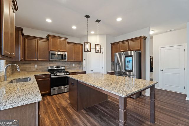 9240 Hollywood Drive, Gainesville, GA 30506