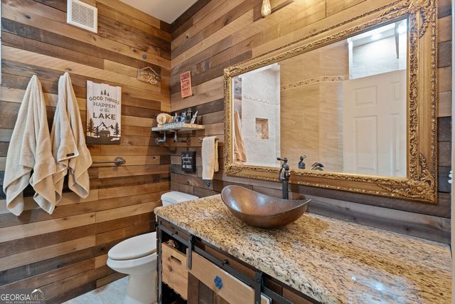 9240 Hollywood Drive, Gainesville, GA 30506