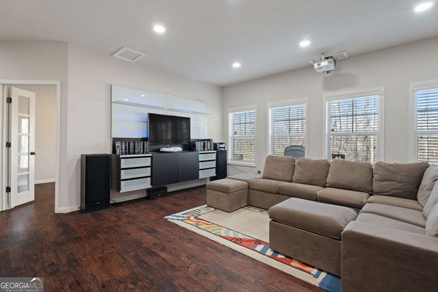 9240 Hollywood Drive, Gainesville, GA 30506