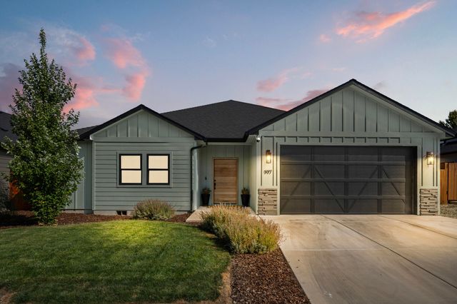 997 Arrowhead Trail, Eagle Point, OR 97524