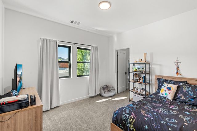 997 Arrowhead Trail, Eagle Point, OR 97524