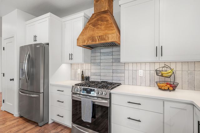 997 Arrowhead Trail, Eagle Point, OR 97524