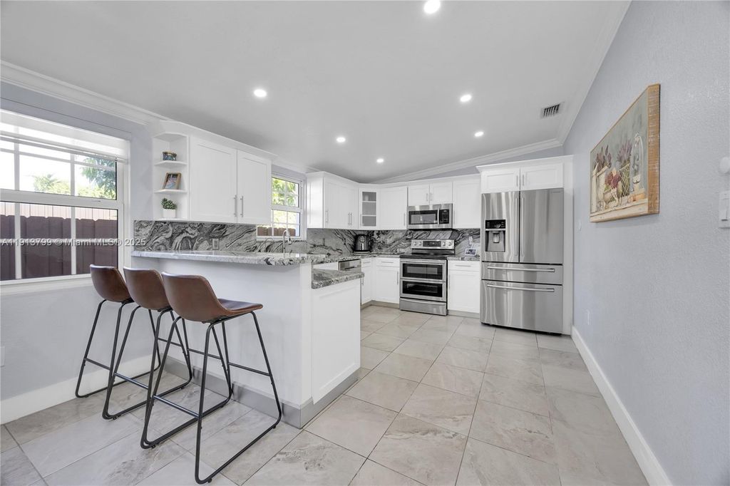 4055 SW 7 St, Miami, FL 33134