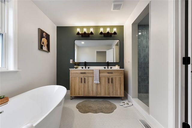 5412 Carnegie St, Lawrenceville, PA 15201