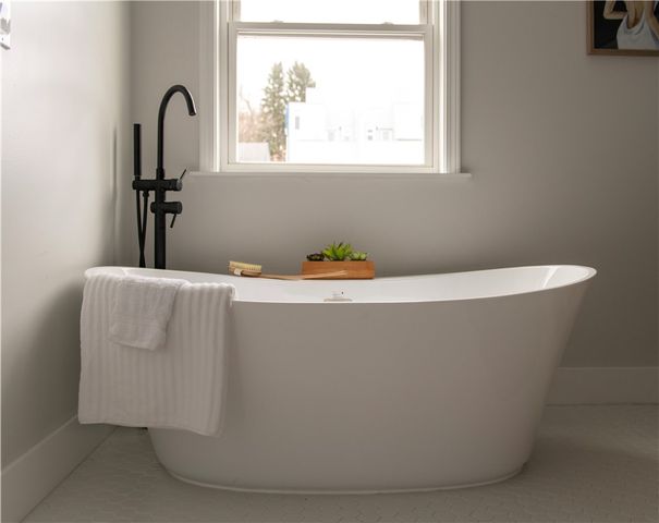 5412 Carnegie St, Lawrenceville, PA 15201